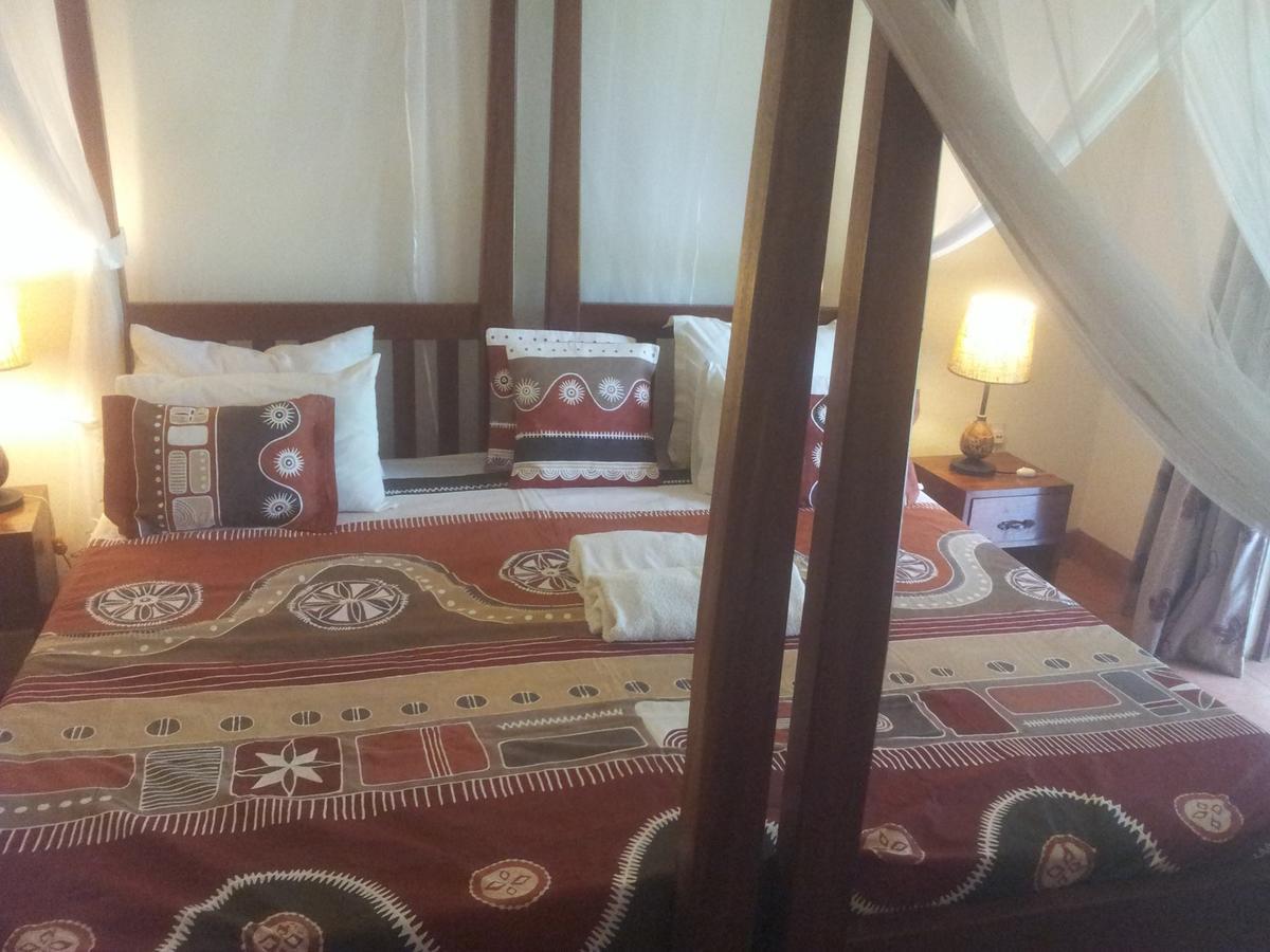 Airport Guesthouse 恩德培 外观 照片